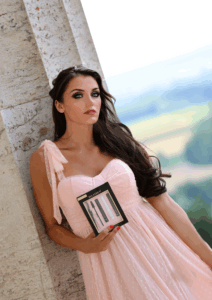 „Meine Erfahrung mit Aylashes The Cloud Maxi 6–10 mm: Voluminöse, natürliche Wimpern leicht zuhause auftragen + 20 % Rabatt mit Code Glamourella20.“