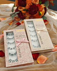 „Aylashes Hochzeitswimpern ‚The Wedding Drama‘ – perfekte Brautwimpern für DIY-Make-up, einfach anzubringen, 1 Woche haltbar. Spare 20 % mit Code GLAMOURELLA20.“