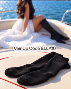 Aktueller VEIN UP Rabattcode 2026! Sichere dir 10% Rabatt auf moderne Kompressionsstrümpfe, VeinFlex Pro Leggings & Vorteilspacks mit Gutscheincode Ella10. Jetzt im Test!